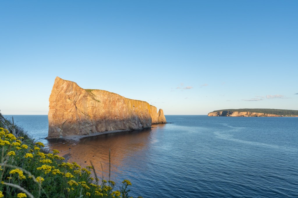 coucher de soleil sur le Rocher Percé, Gaspésie